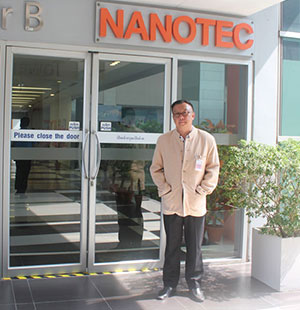 St.Herb executive at the NANOTEC entrance