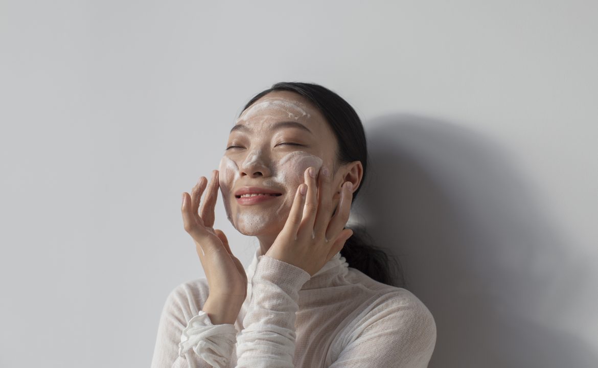 Miroestrol in Pueraria mirifica and anti-aging