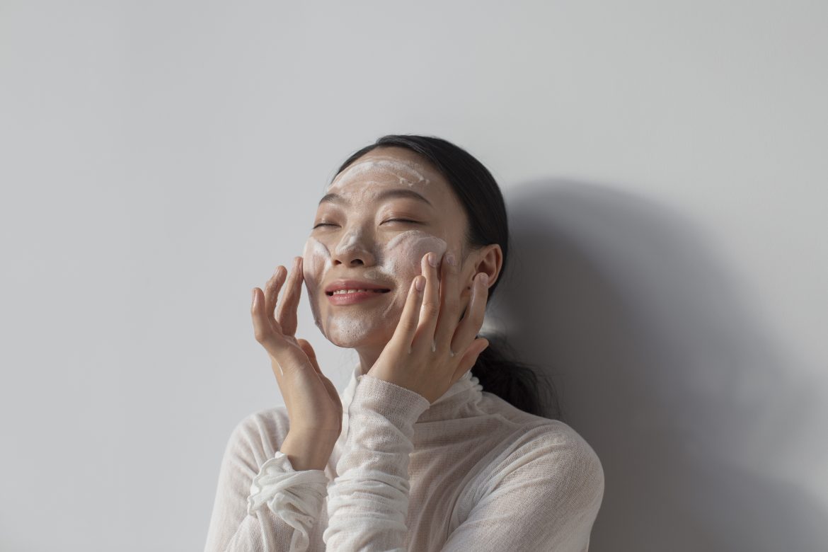 Miroestrol in Pueraria mirifica and anti-aging