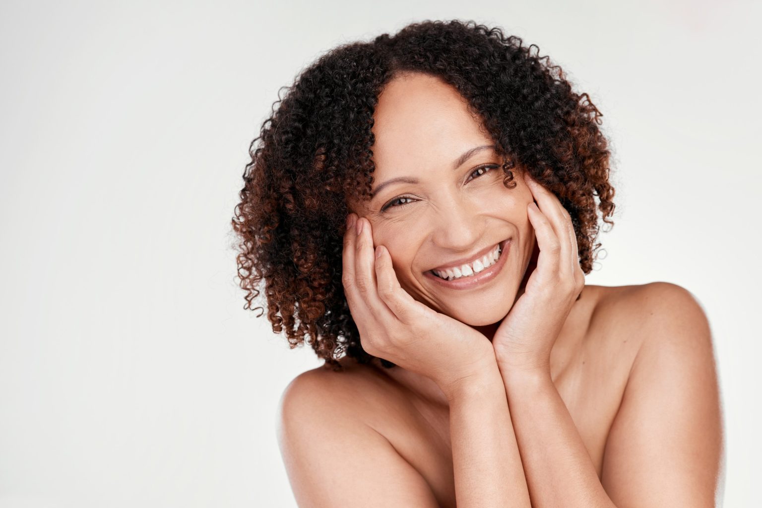 cropped portrait of a beautiful mature woman posin 2026 01 09 09 54 58 utc (1)