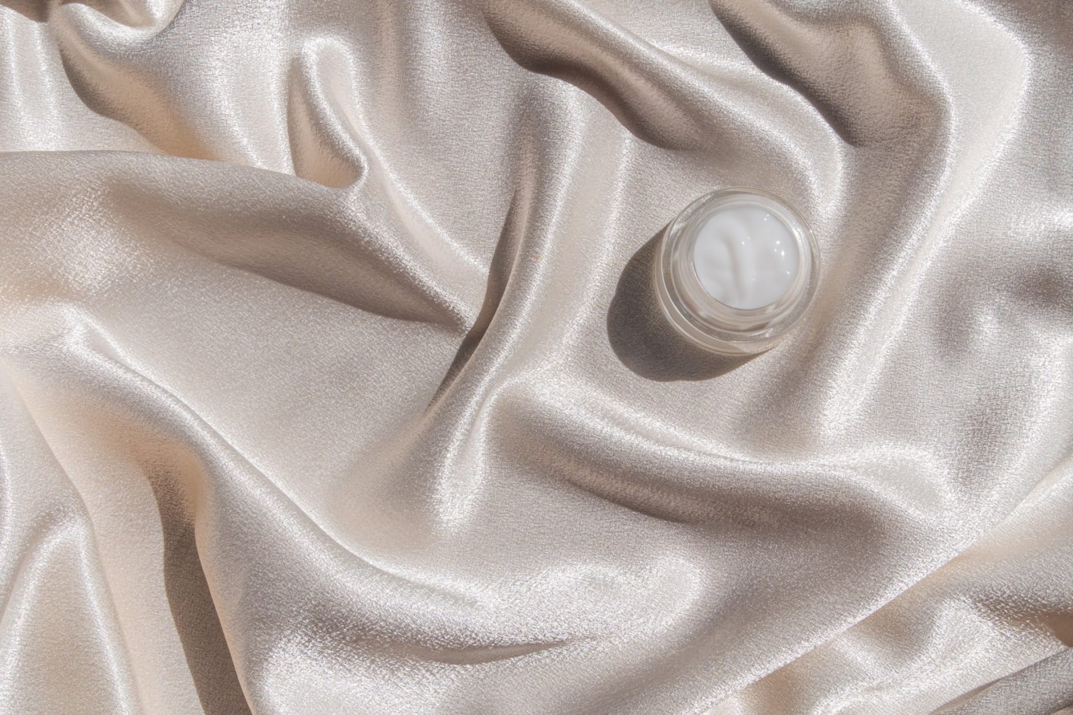 Abstract representation of breast skin quality and structural elasticity